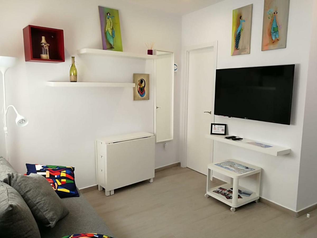 Apartamentos Playa Benitez セウタ エクステリア 写真